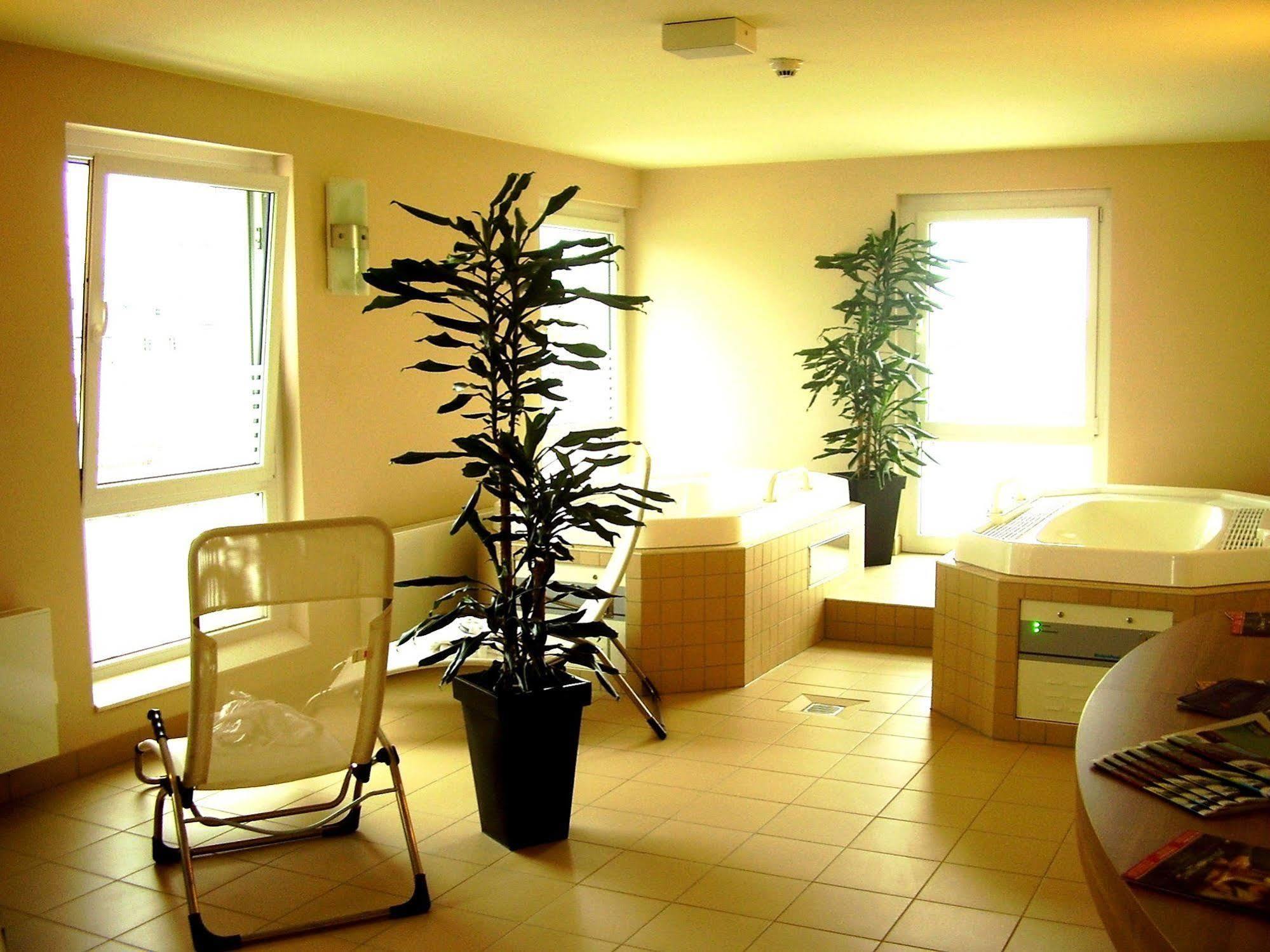 Welcome Center Hotel 4*